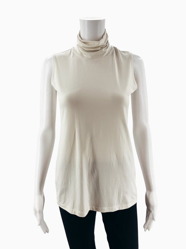 A'NUE Cream Solid Pre-Owned Ladies Top - Size Medium