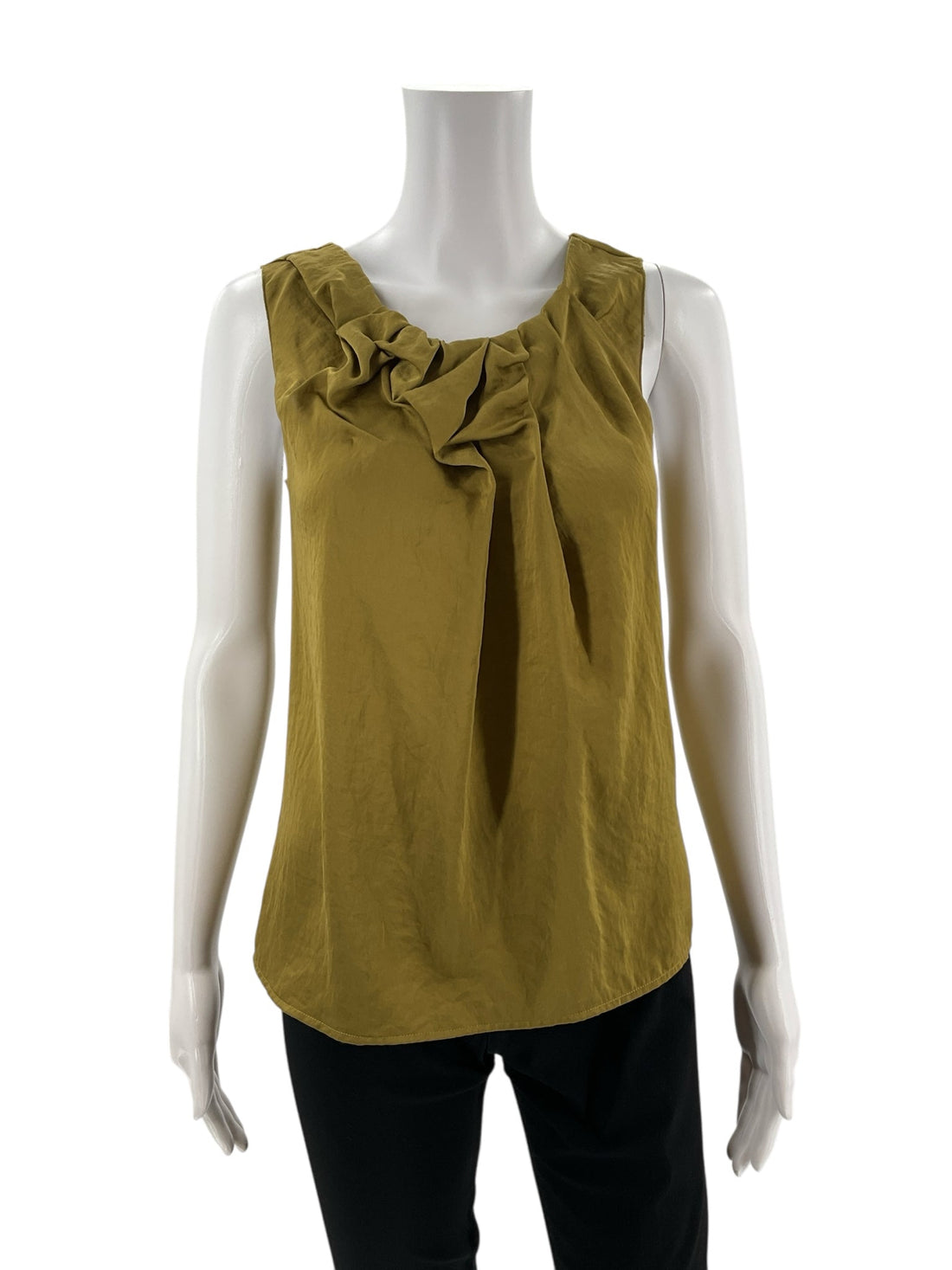 Sleeveless green shell blouse by Ann Taylor LOFT, size XS petite, perfect for casual or career wear.
