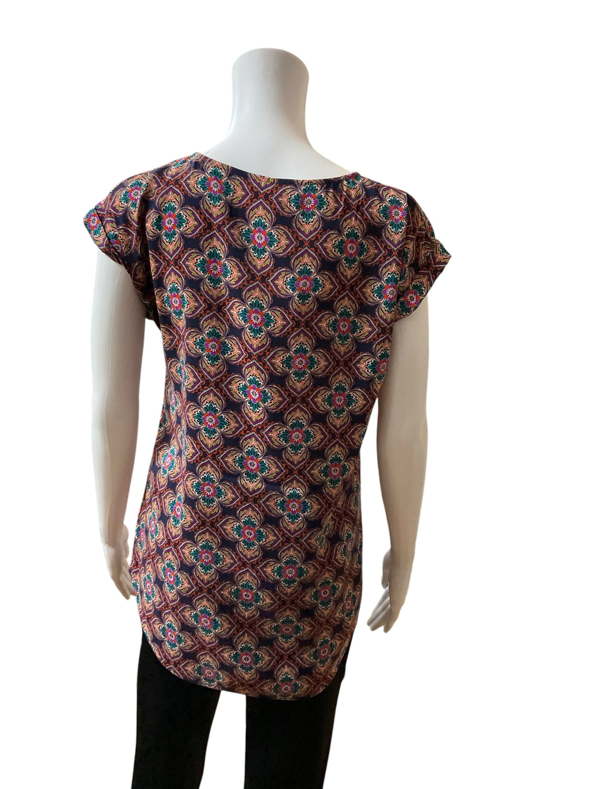 Express Medallion Print Zip V-Neck Blouse Top Size Small - ONLINE ONLY