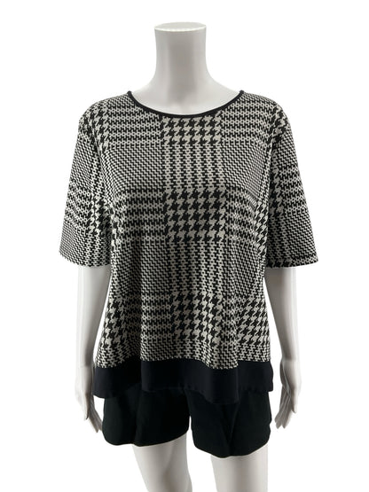Liz Claiborne Houndstooth Jacquard Knit Tunic Top XL Black Gray Short Sleeve