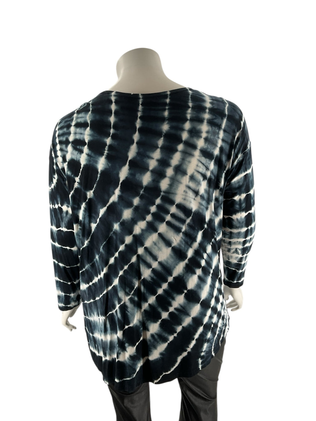 Style &amp; Co Navy/White Tye Dye Pre-Owned Ladies Casual Top - Size 2X - Margaret’s Fine Consignment