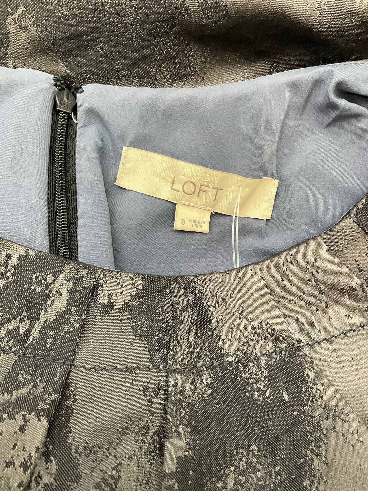 Loft Gray Solid Pre-Owned Ladies Dress - Size 8