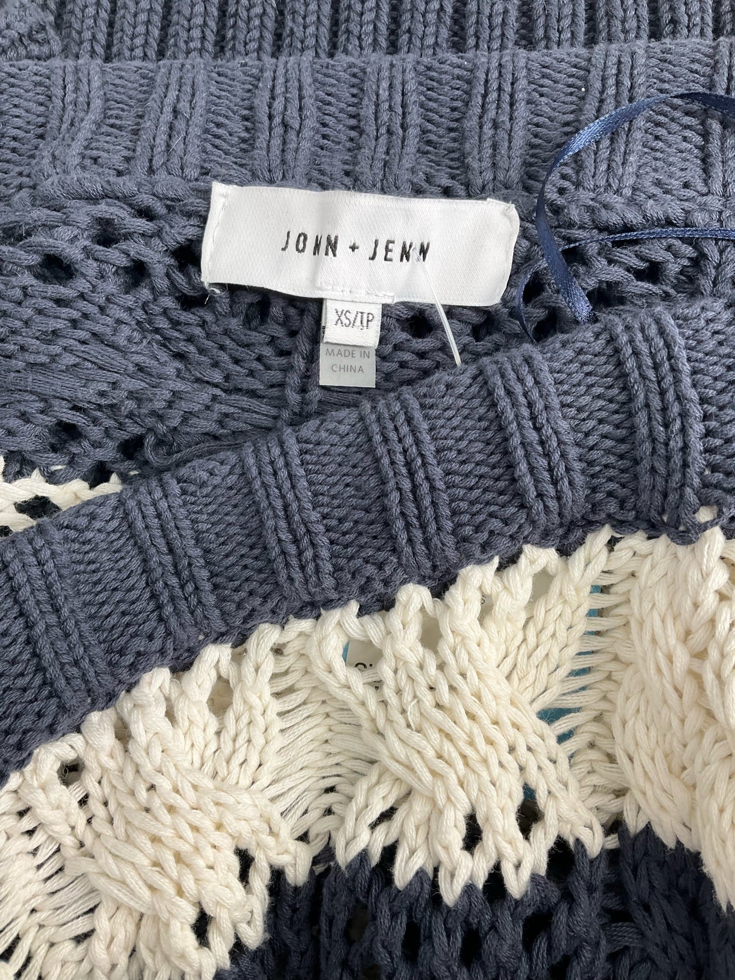 John + Jenn -  BLUE/CREAM Stripe Pre-Owned Ladies Casual Top - Size XS