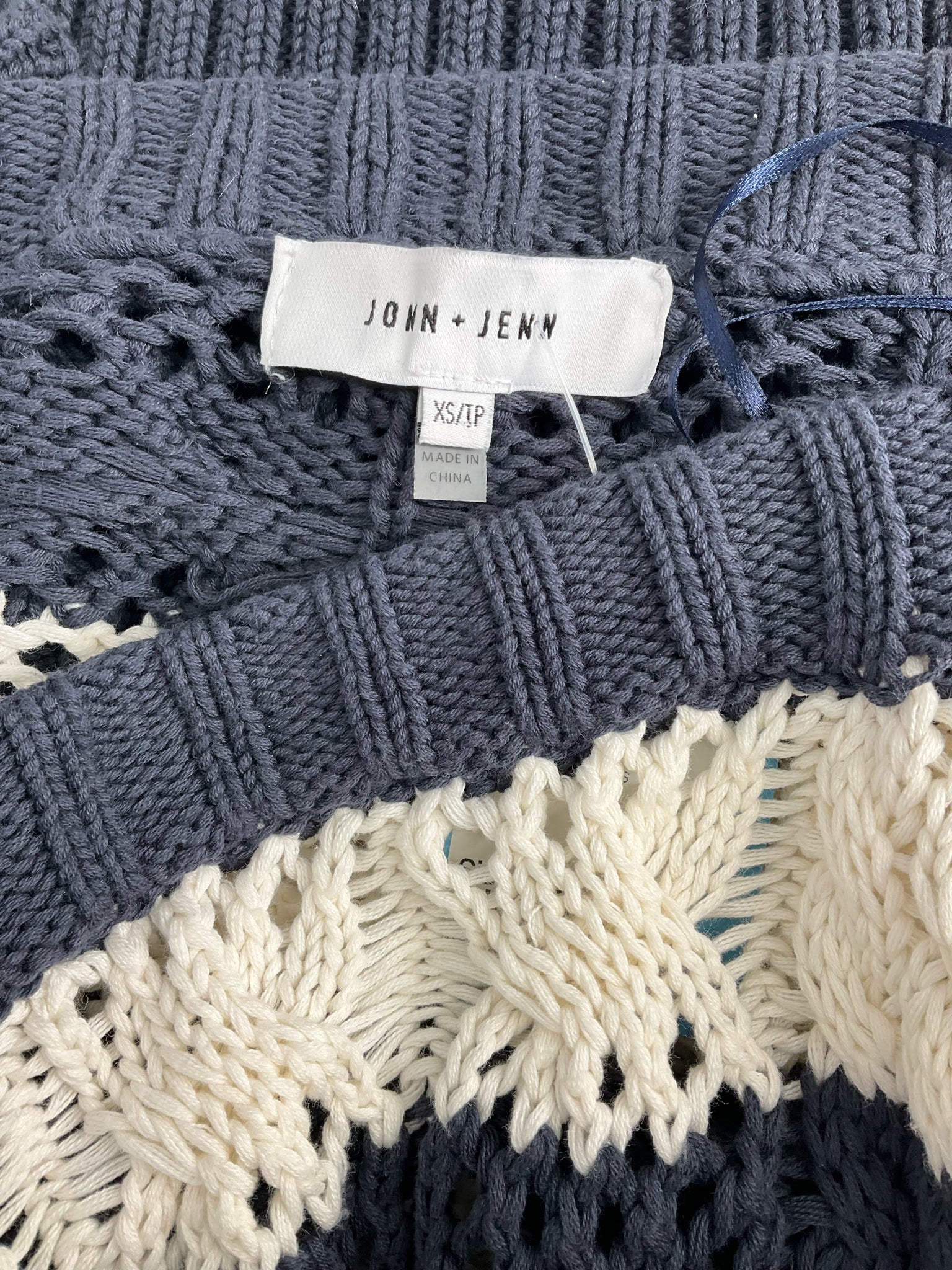 John + Jenn -  BLUE/CREAM Stripe Pre-Owned Ladies Casual Top - Size XS