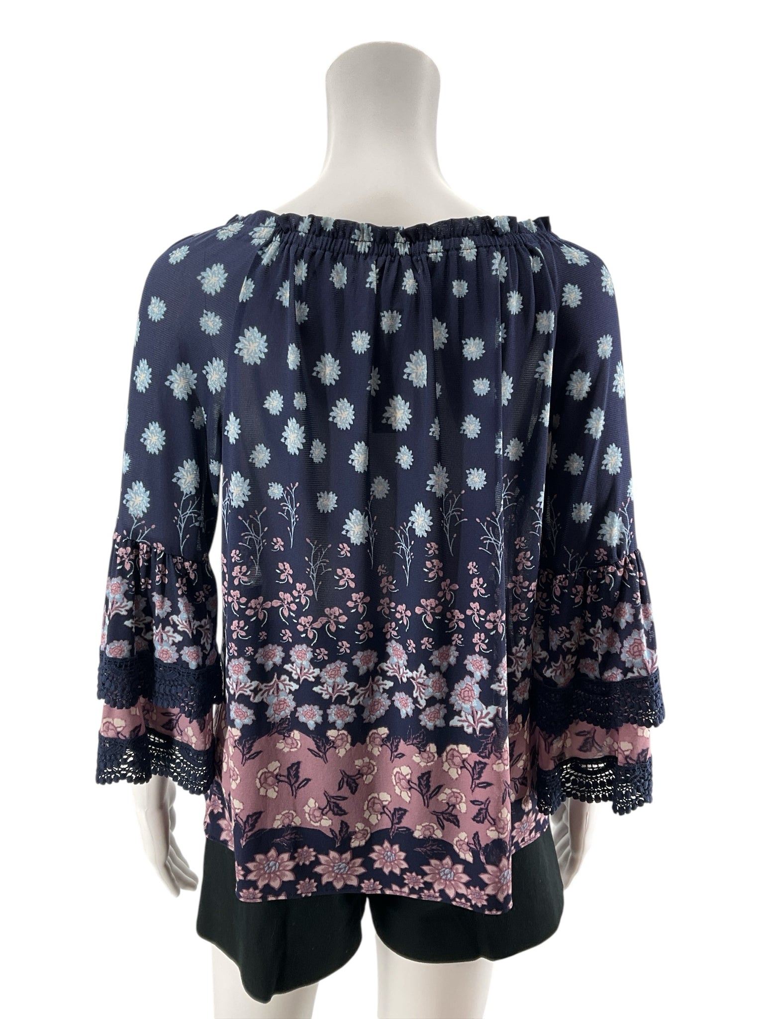 Style &amp; Co Petite Floral Bohemian Peasant Top with Lace Trim Size PM