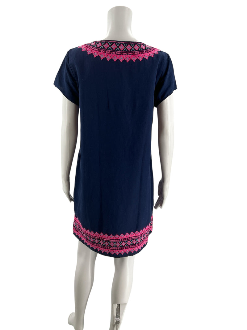 Back view of Vineyard Vines Navy/Pink Embroidered Pre-Owned Ladies Dress Size 10, highlighting pink embroidered detail on hem and upper back.