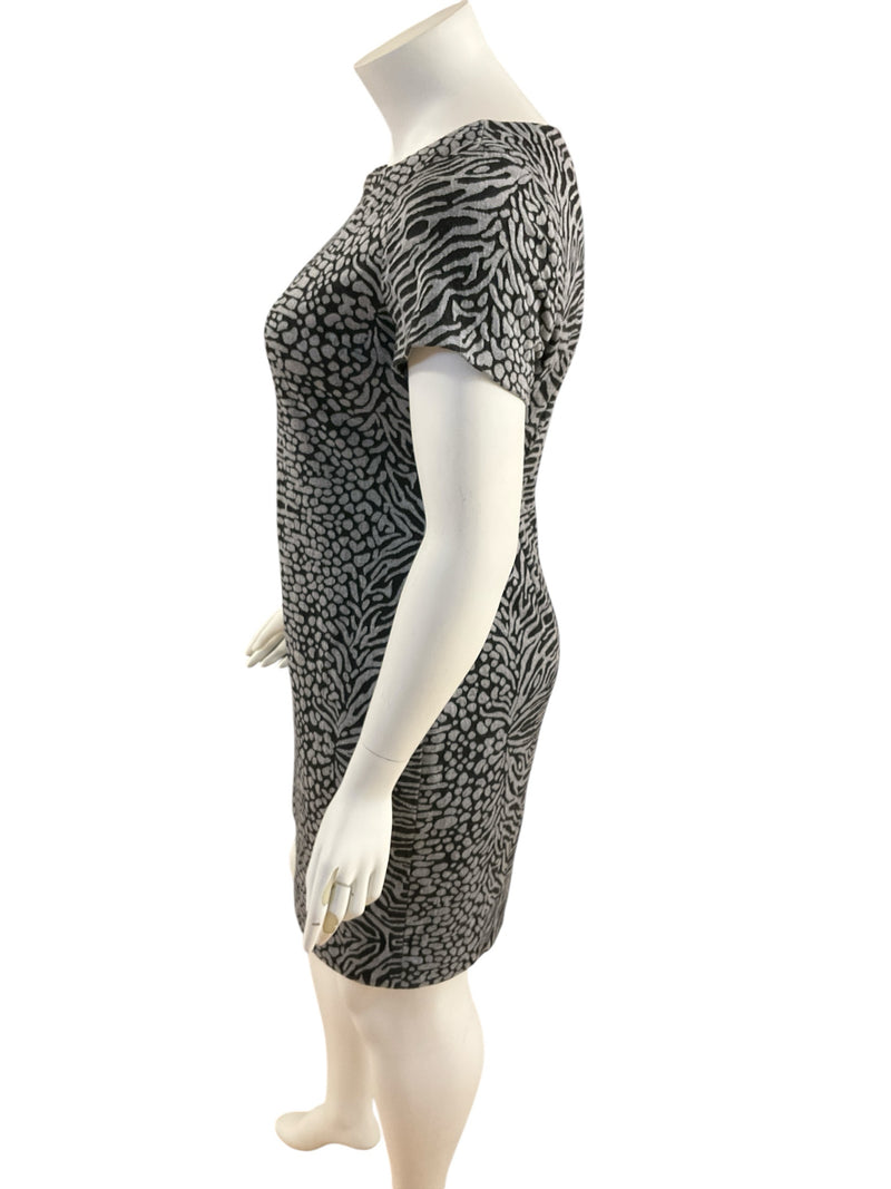 Calvin Klein Gray & Black Optical Print Sheath Dress – Size 16, Excellent Condition - Margaret’s Fine Consignment