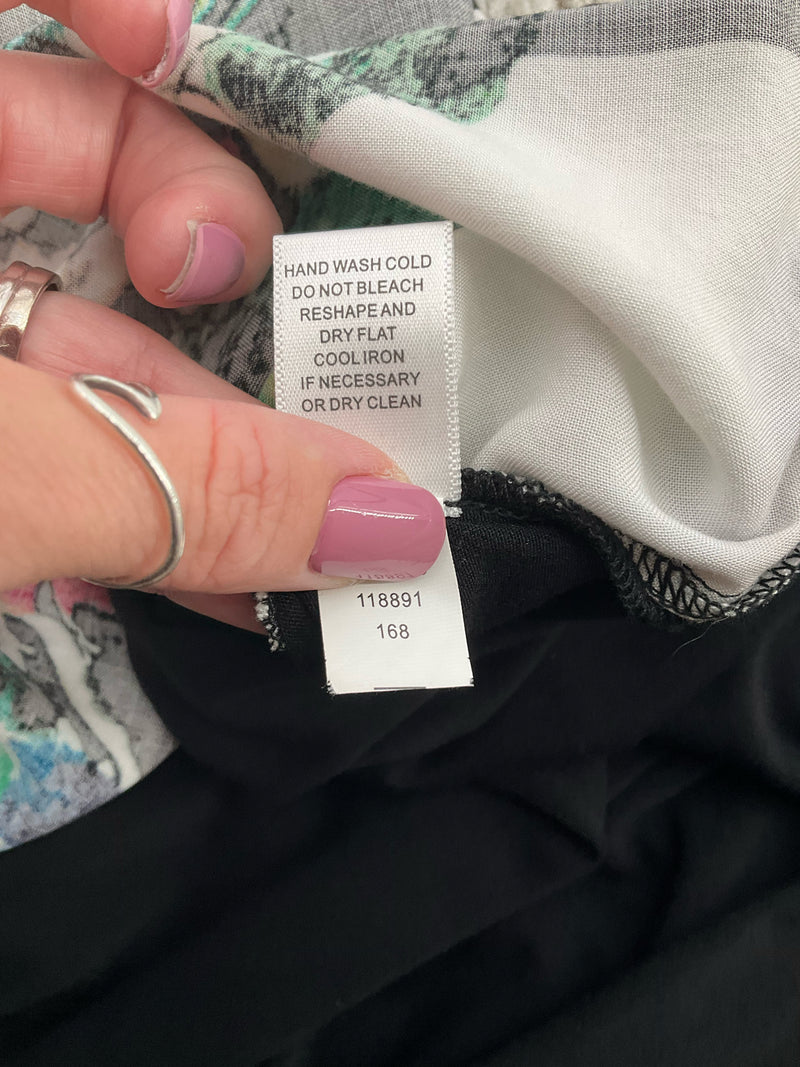 Melissa Paige White/Black/Multi Floral Pre-Owned Dress - Size Small