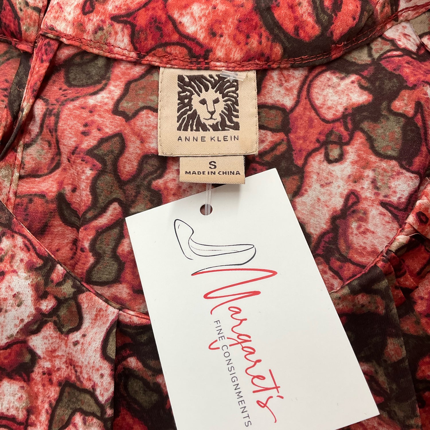 Anne Klein Coral/Brown Print Pre-Owned Ladies Top - Size Small - Margaret’s Fine Consignment