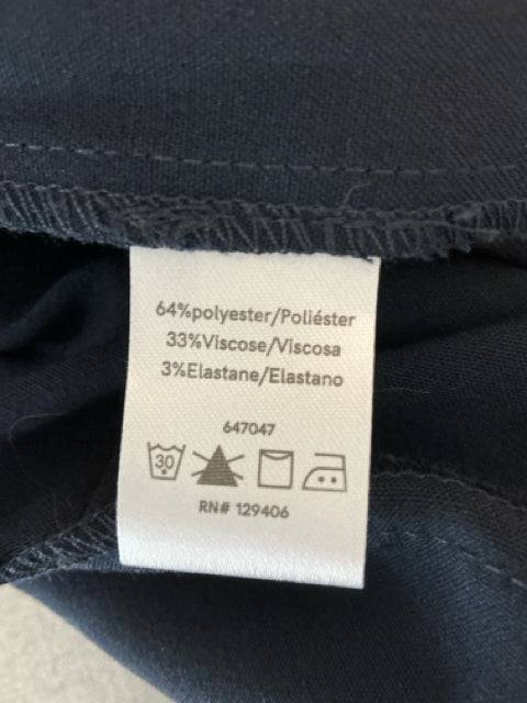 Venus Skirt Size 6 - Margaret’s Fine Consignment