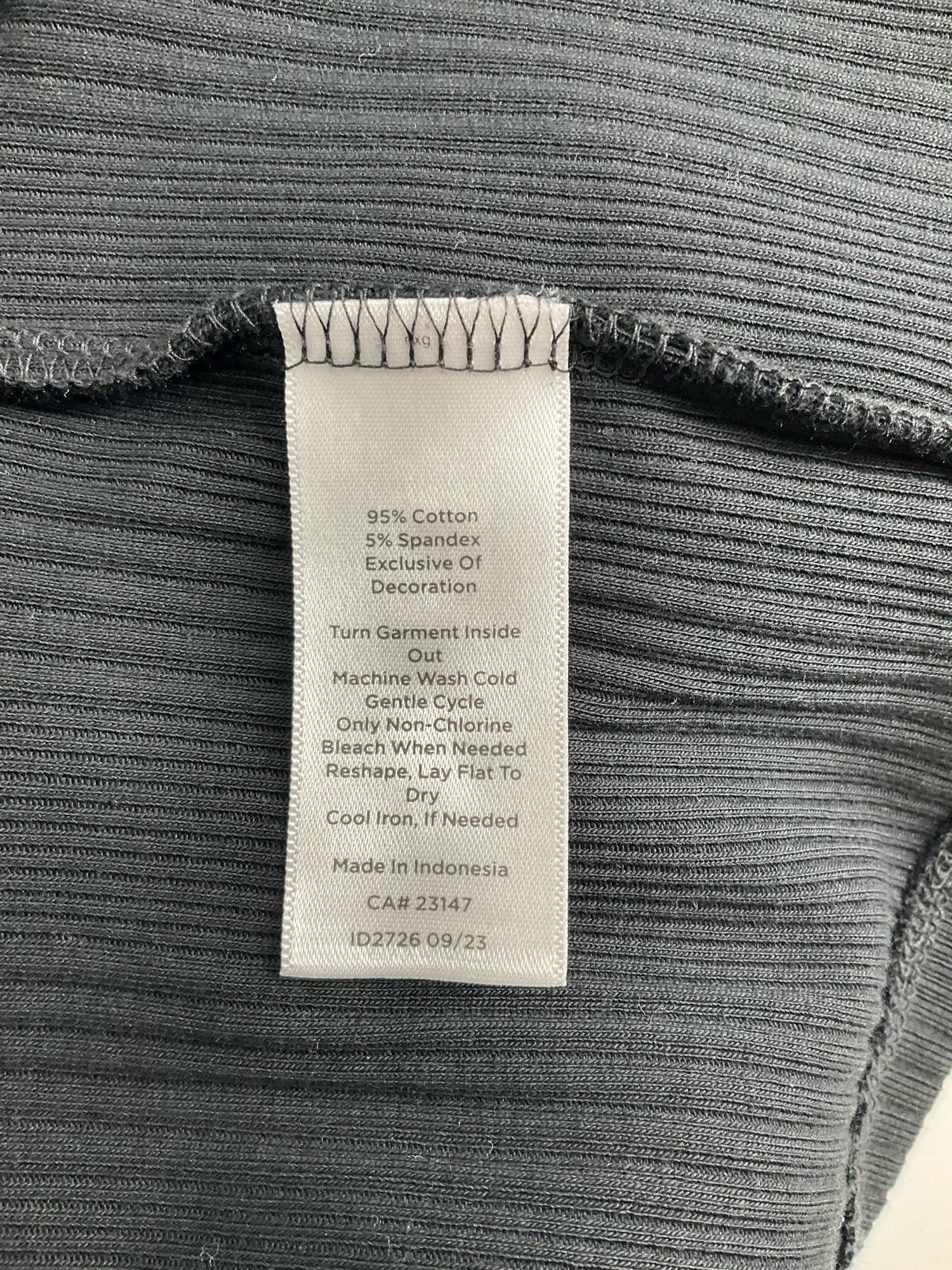 Talbots - Black Ribbed Pre-Owned Ladies Casual Top - Size Large