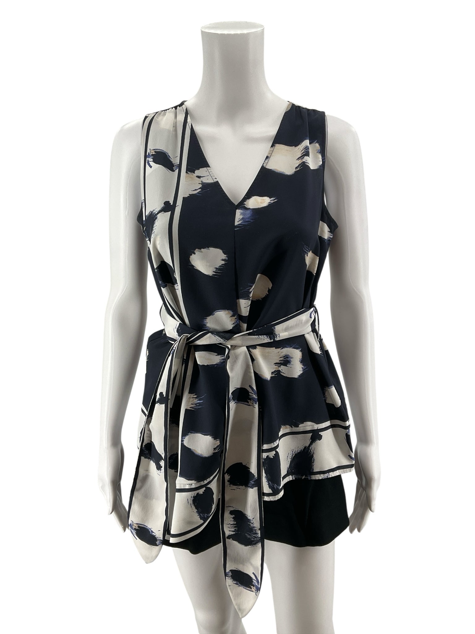 Banana Republic Size XS white/navy Print Pre-Owned Casual Top - Downstairs