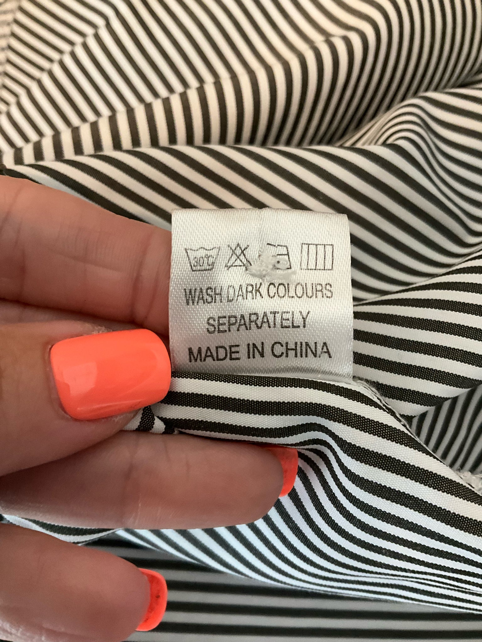COSCOS White &amp; Black Pinstripe Longline Button-Up Shirt | Size XL