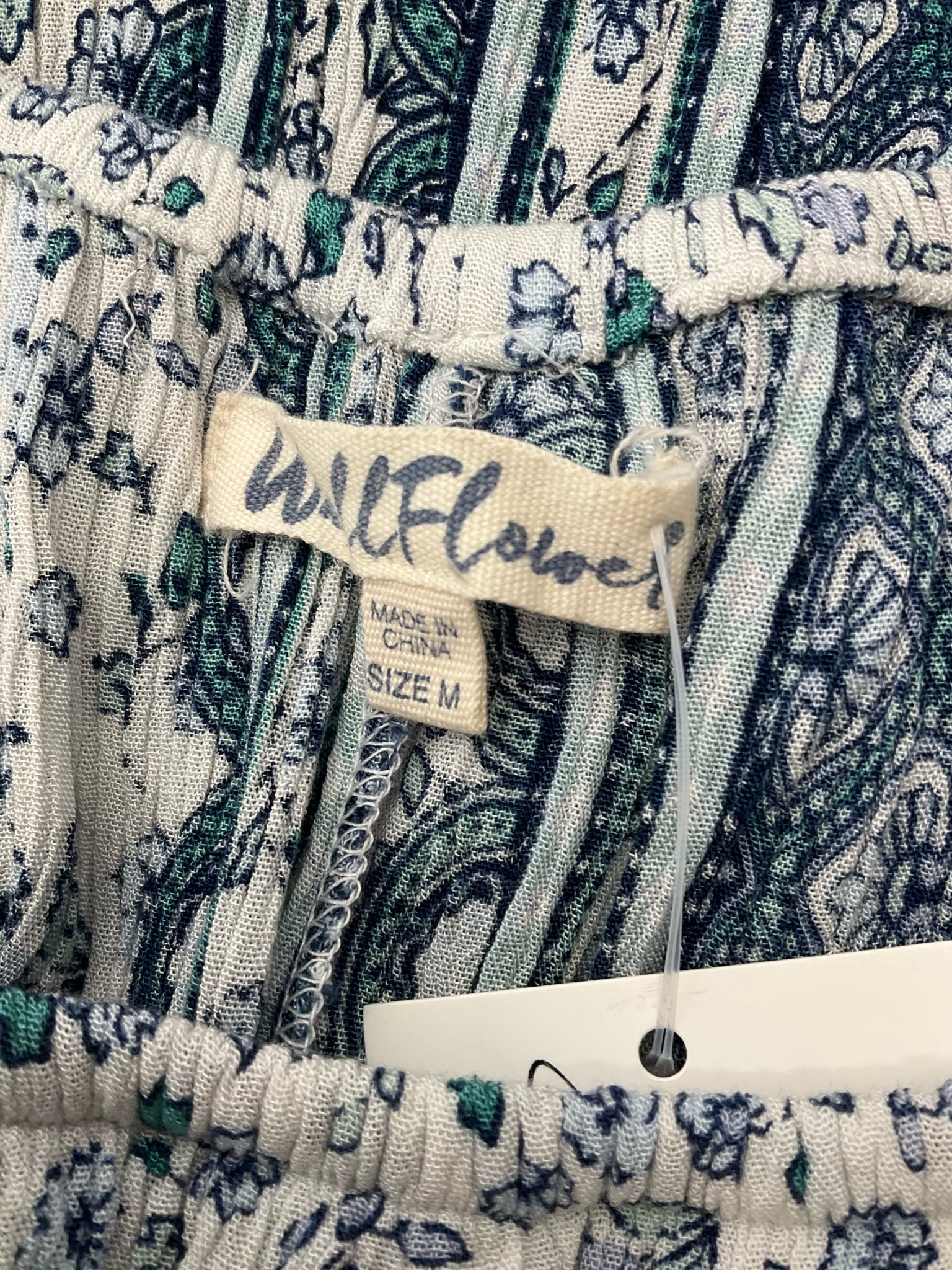 Wildflower white/blue/green Floral Floral Ruffle Cold Shoulder Sundress Size Medium - Size M