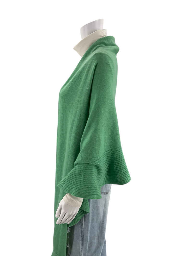 Stitch & Needle Green Solid Pre-Owned Ladies New with Tags Wrap