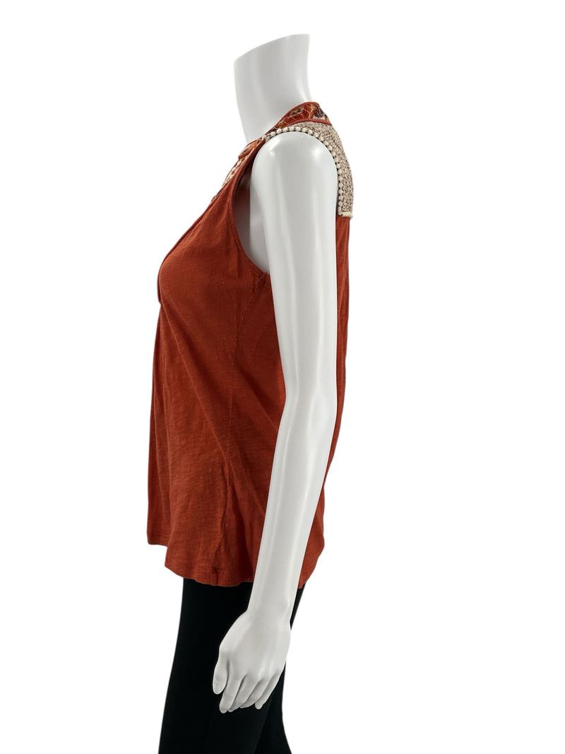 Akemi & Kim Burnt Orange Print Pre-Owned Ladies Top - Size Small - Margaret’s Fine Consignment