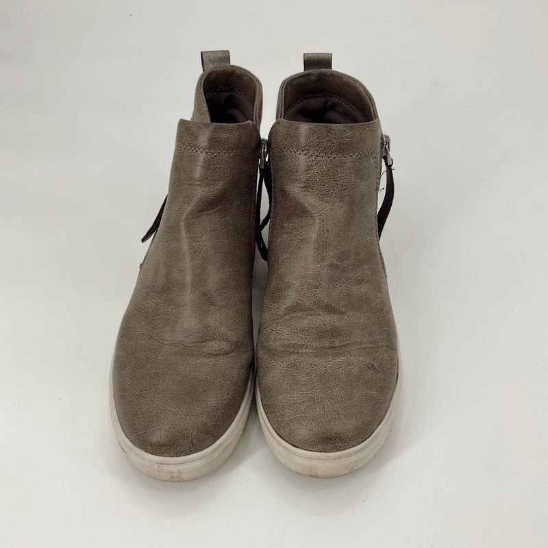 Dolcetta Booties Size 8 - Margaret’s Fine Consignment
