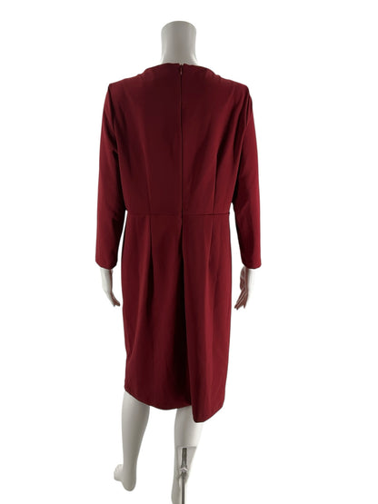 Spence burgundy solid pre-owned ladies dress size 14 displayed on a hanger against a neutral background.