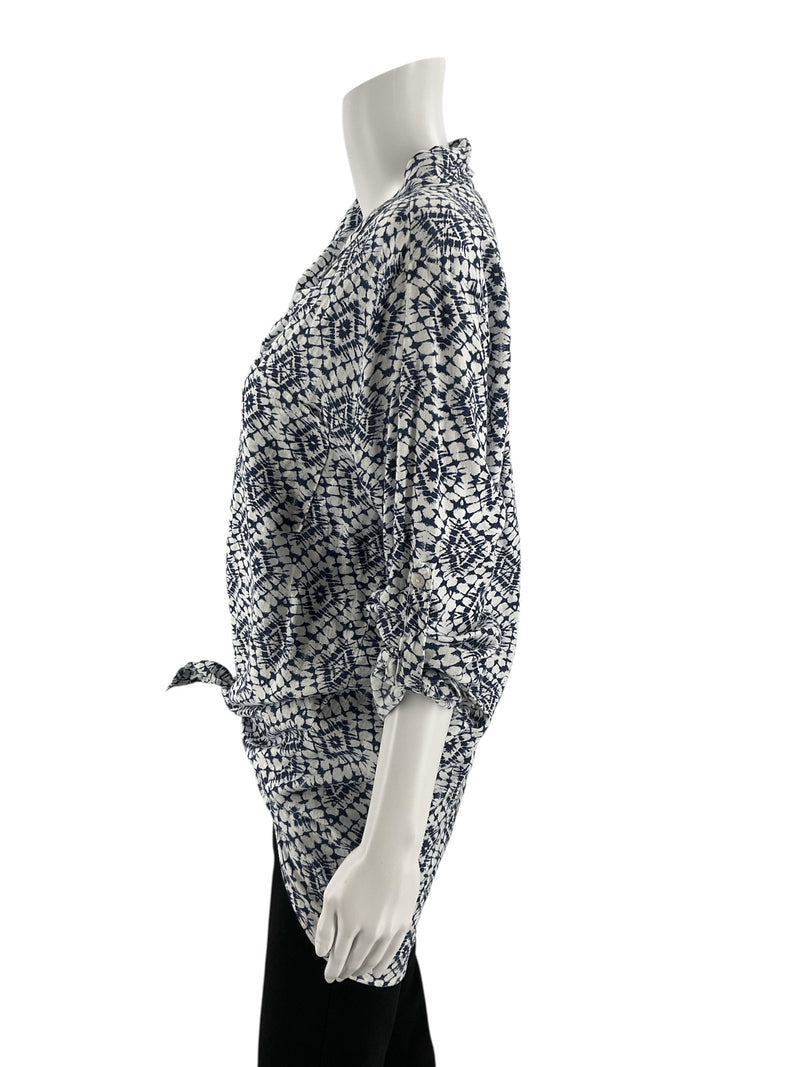 Four Dreamers White/Blue Print Pre-Owned Ladies Top - Size Medium
