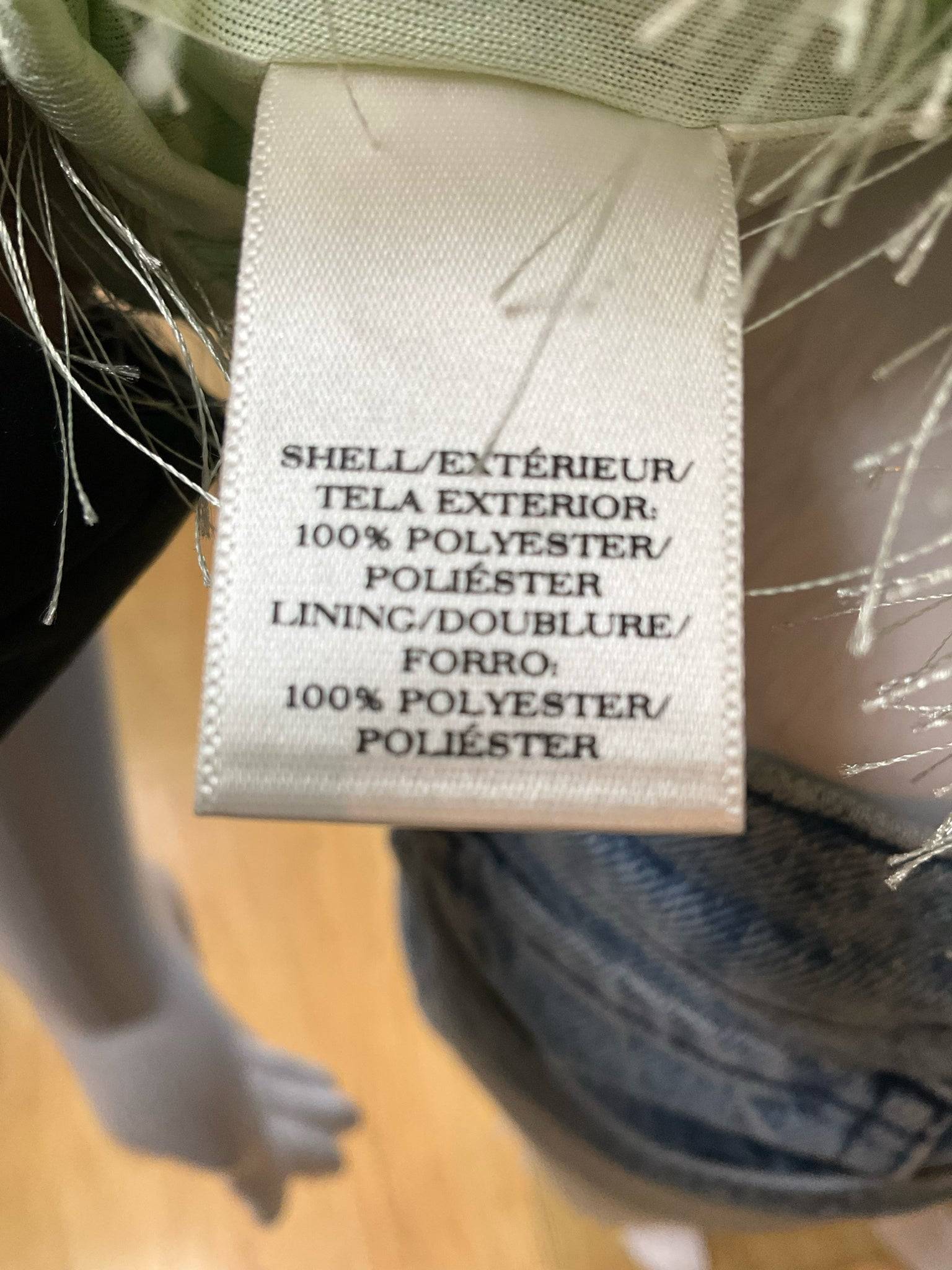 Ann Taylor Top Size 6 Petite - Margaret’s Fine Consignment