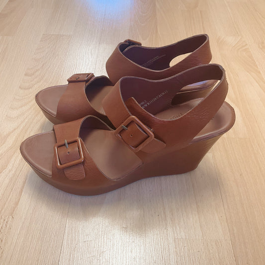 Kork Ease Shoe Cognac Wedge Sandals Size 9 - side view