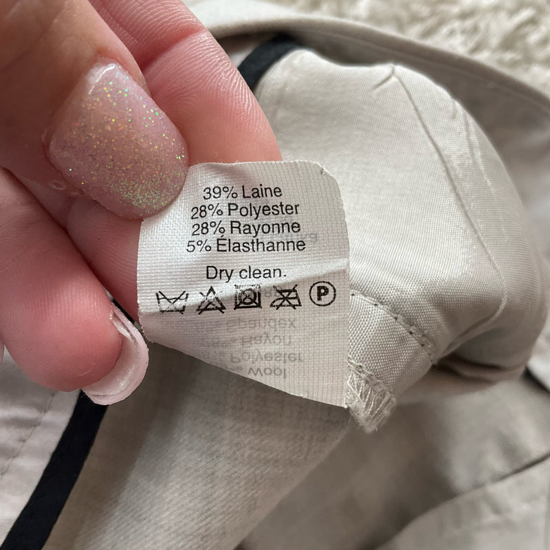 J Crew Light Gray Solid Ladies Pre-Owned Pants - Size 00 - Margaret’s Fine Consignment