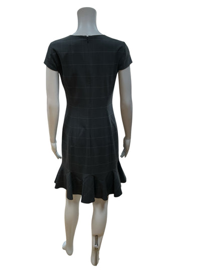 Banana Republic Gray/White Checkered Pre-Owned Ladies Dress - Size 2