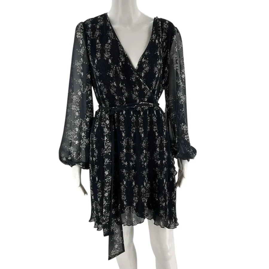 Navy and gray floral 1 State ladies dress, size 6, featuring a flowy design and elegant neckline.