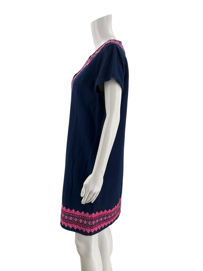 Side profile of Vineyard Vines Navy/Pink Embroidered Pre-Owned Ladies Dress Size 10, showing shift dress cut and embroidered hemline.