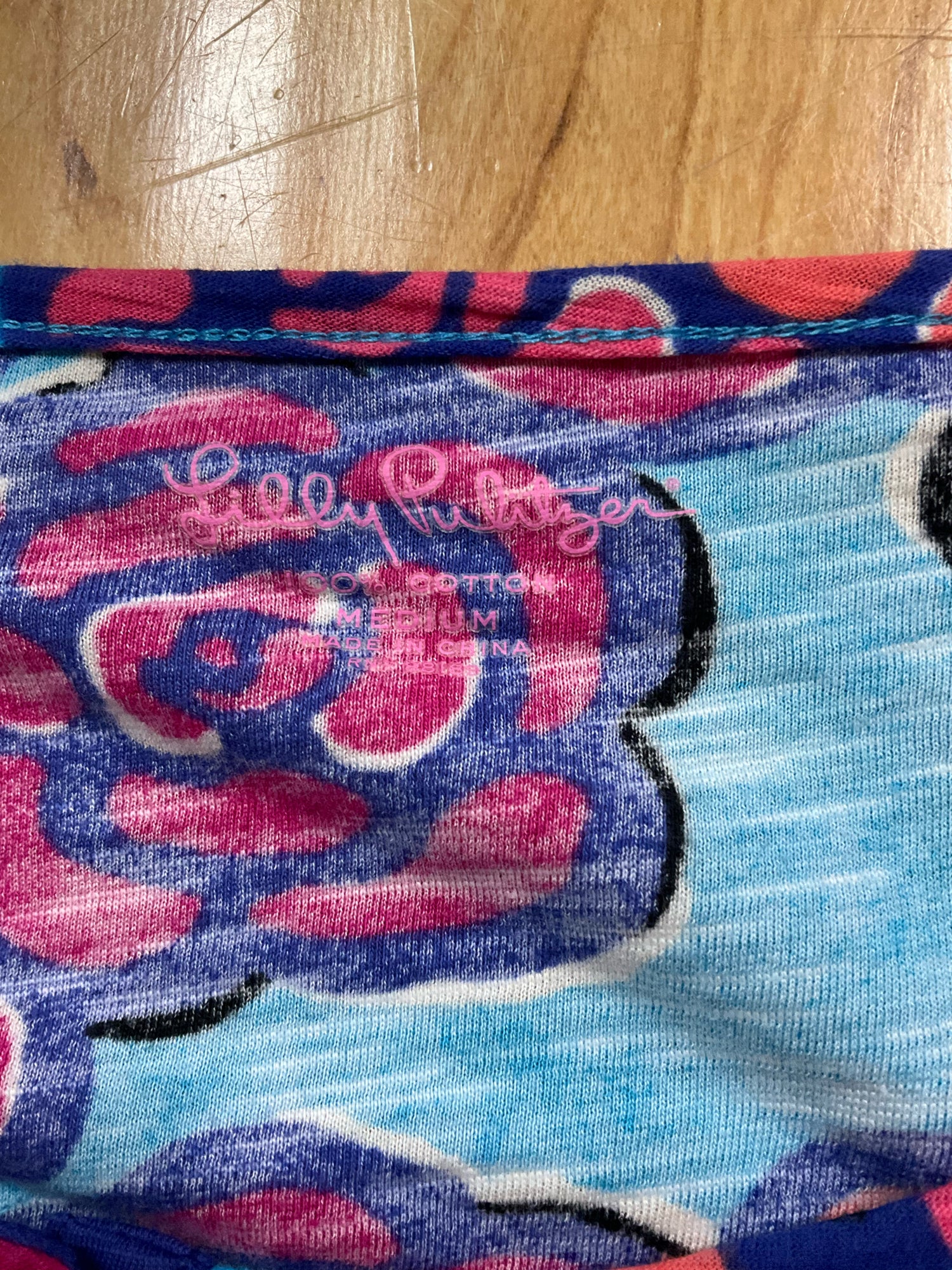 Lilly Pulitzer Sea View Henley Top In The Vias Floral Print Size Medium