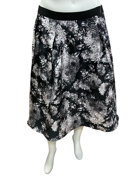 issac mizrahi Size 18W black/white Floral Pre-Owned Skirt