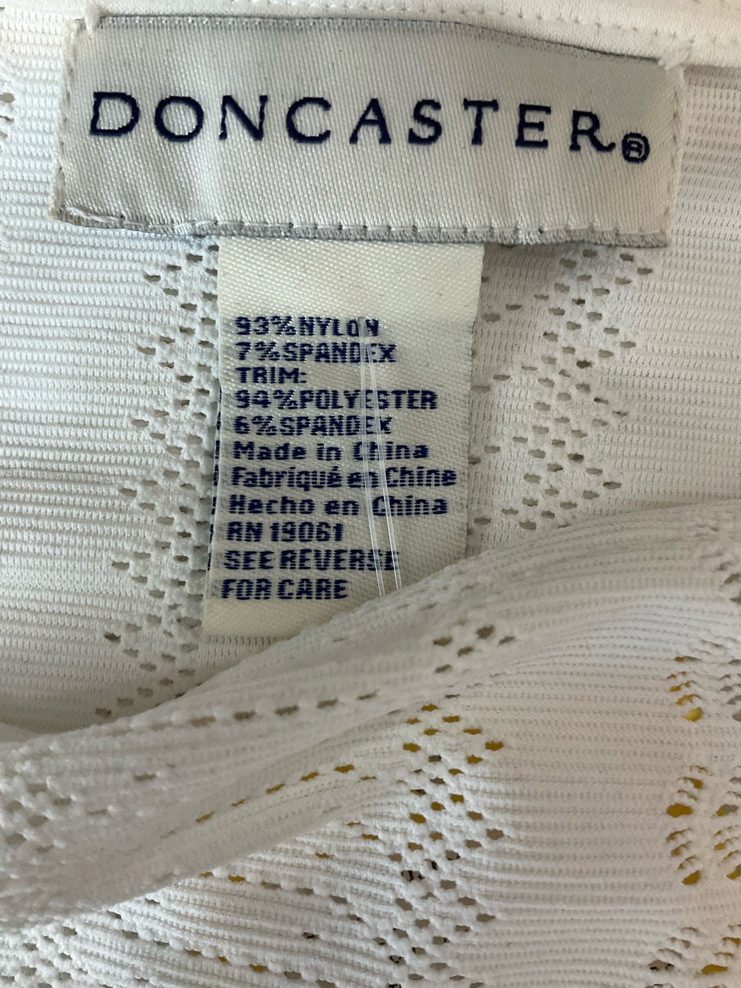 Doncaster White Textured Openwork Knit Top 3/4 Sleeve Size Medium