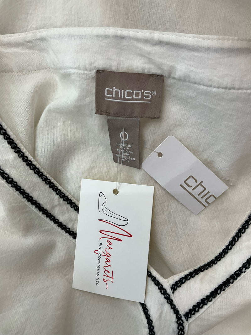 Chico's White/Navy Solid Pre-Owned Ladies Top - Size Small