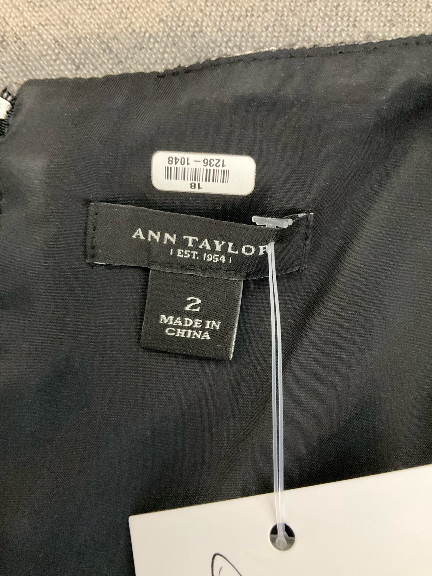 Ann Taylor Textured Cap Sleeve Sheath Dress Gray Black Size 2