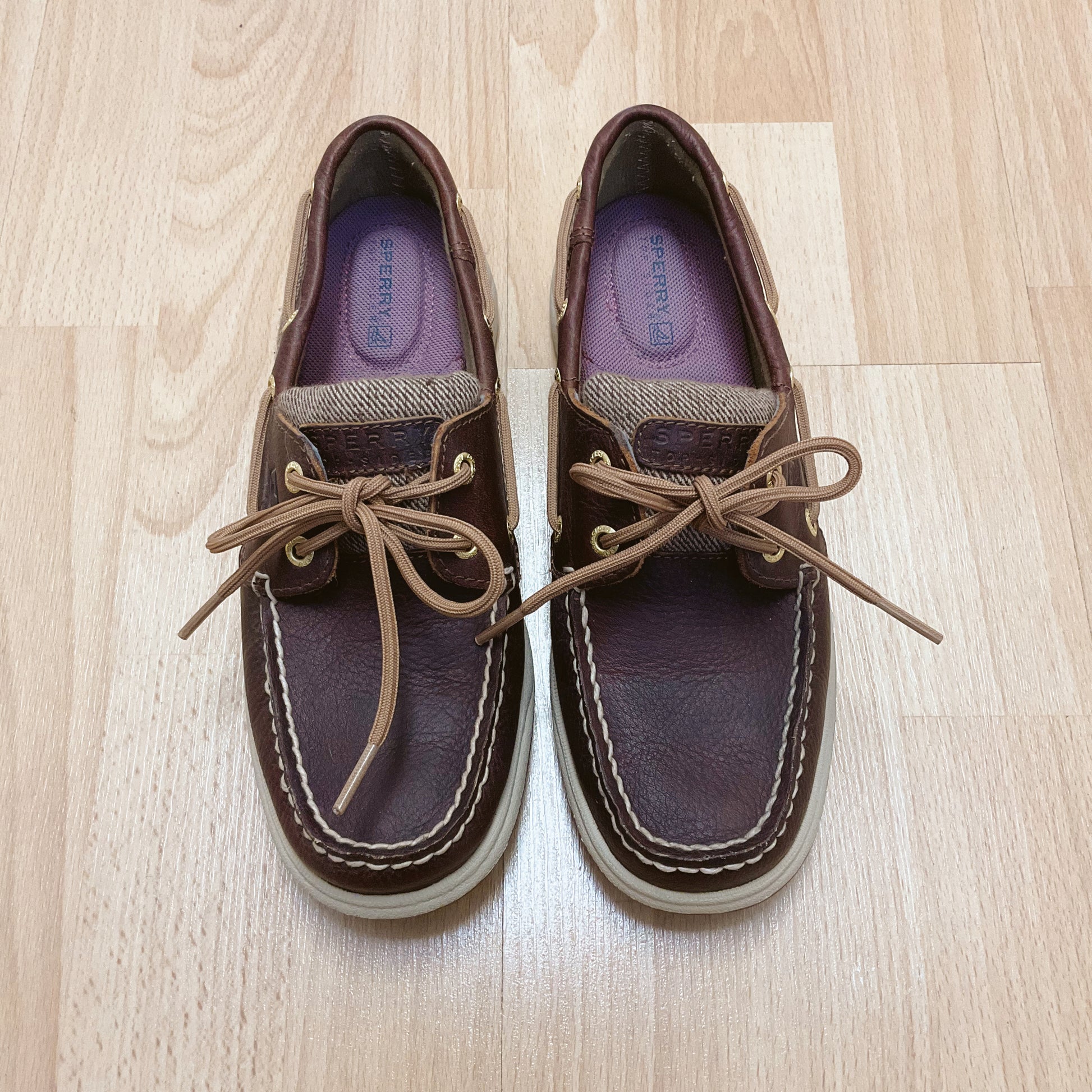 Sperry Brown Solid Shoes Size 6.5 - front view