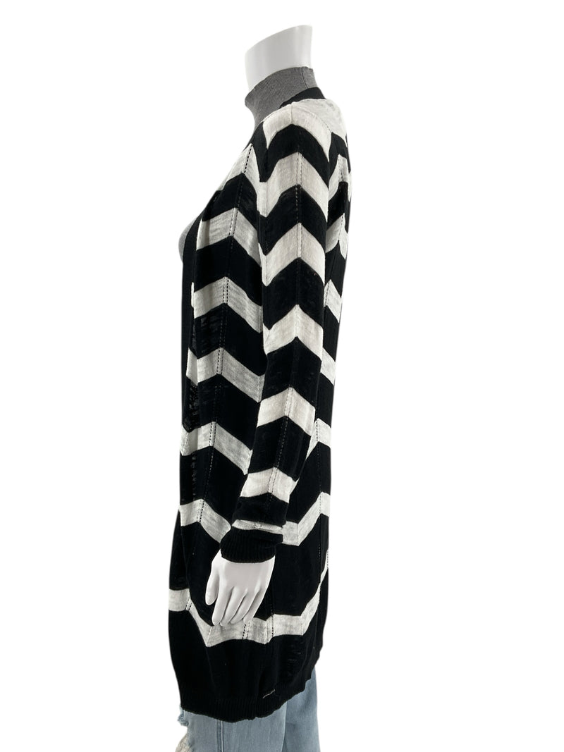White House Black Market Black/White Stripe Pre-Owned Ladies Shrug - Size XS