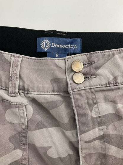 Democracy - Gray camo Pre-Owned Ladies Skirt - Size 8
