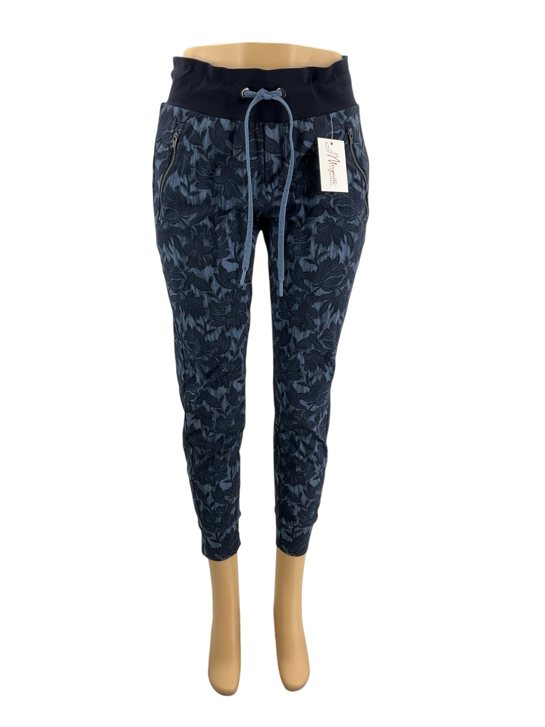 Athleta blue floral activewear for ladies, size 6, featuring a vibrant floral pattern and comfortable fit.