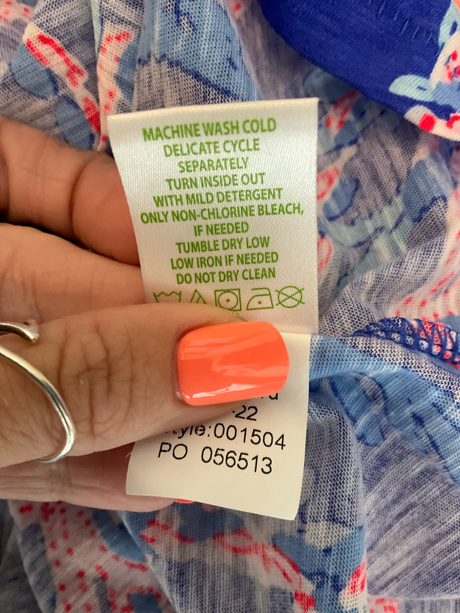 Lilly Pulitzer Valli V-Neck Top You Gotta Regatta Coral Print Tee Size Large