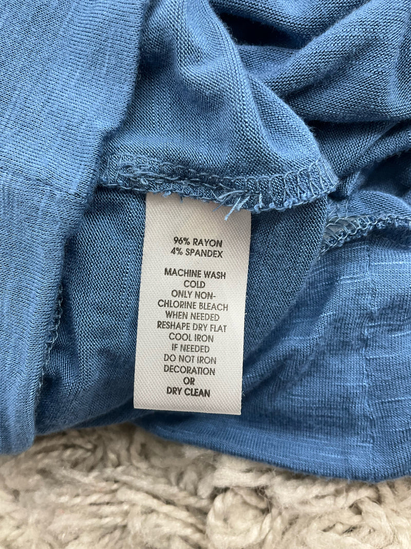 Loft Blue Solid Pre-Owned Ladies Top - Size Medium