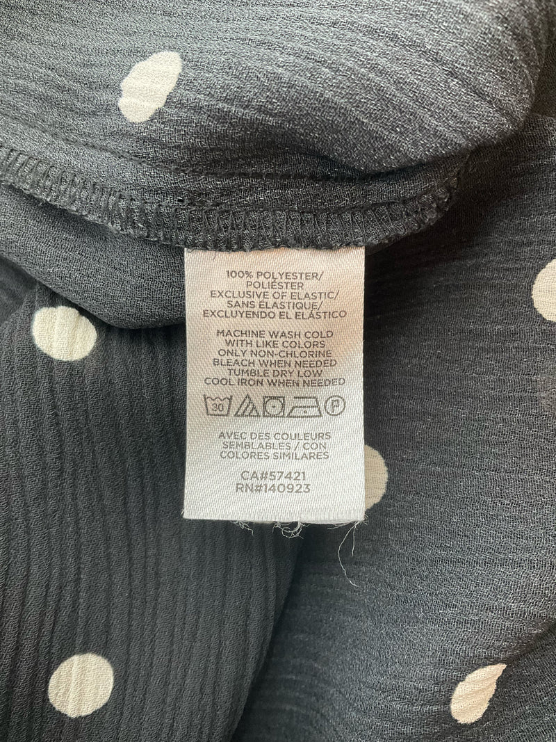 Loft Black/White Polka Dot Pre-Owned Ladies Top - Size Medium Petite