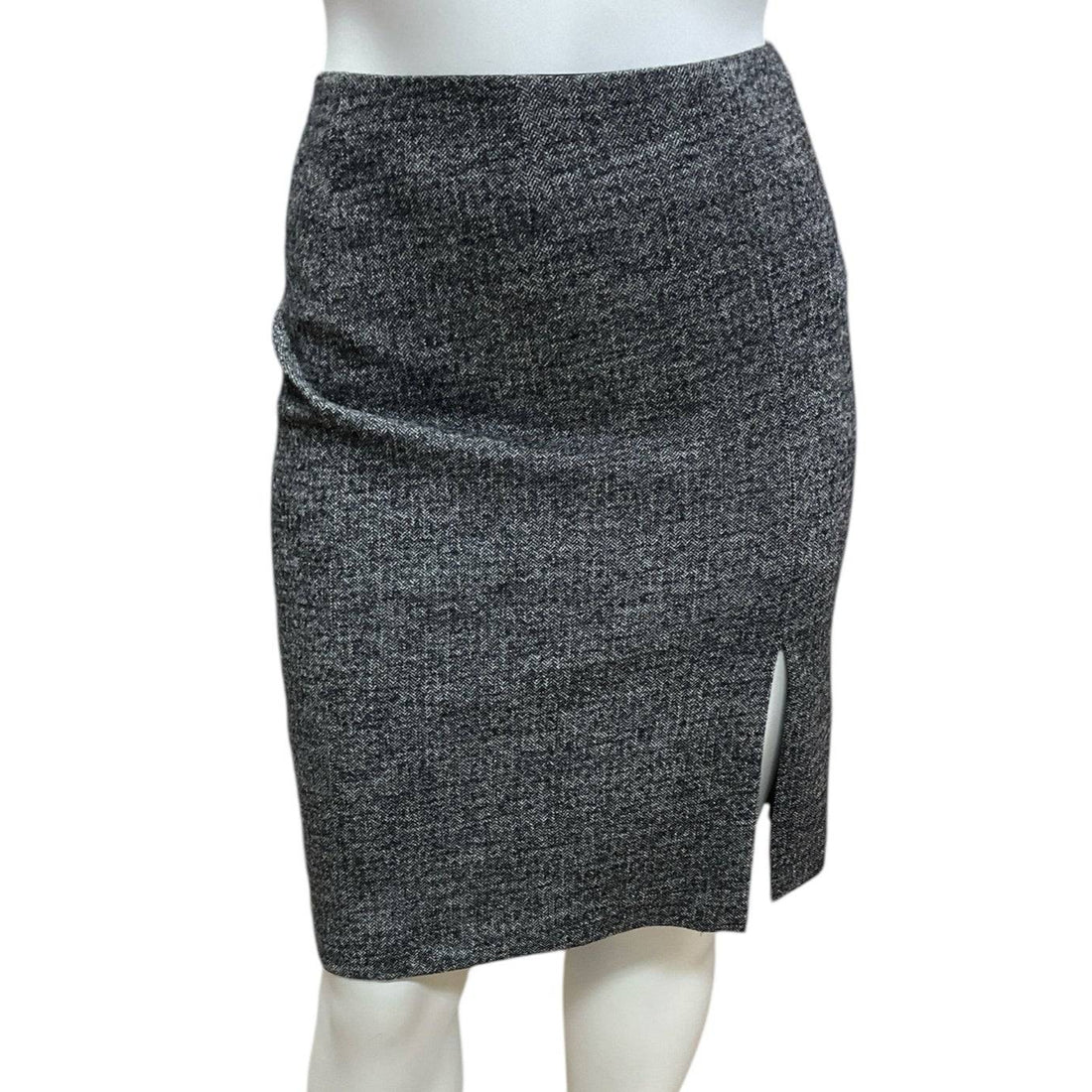 Doncaster Gray Wool Pre-Owned Ladies Skirt - Size 16 - Margaret’s Fine Consignment