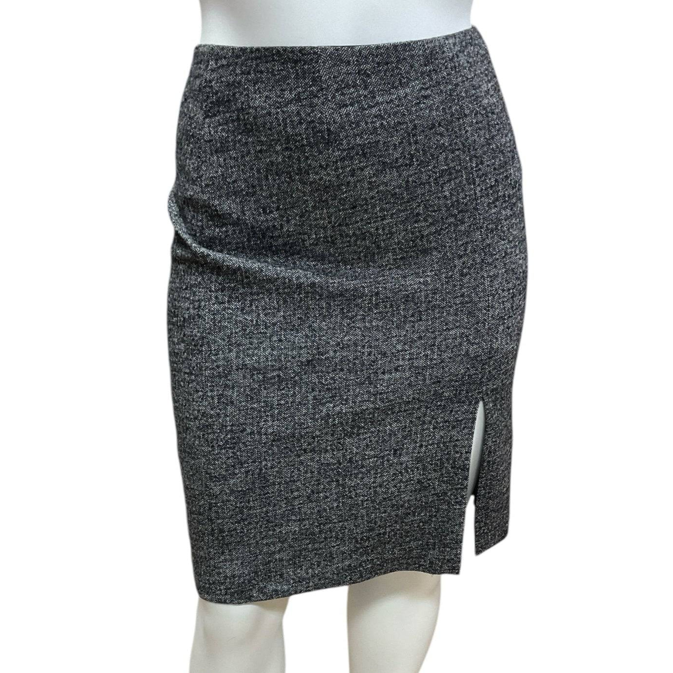 Doncaster Gray Wool Pre-Owned Ladies Skirt - Size 16 - Margaret’s Fine Consignment