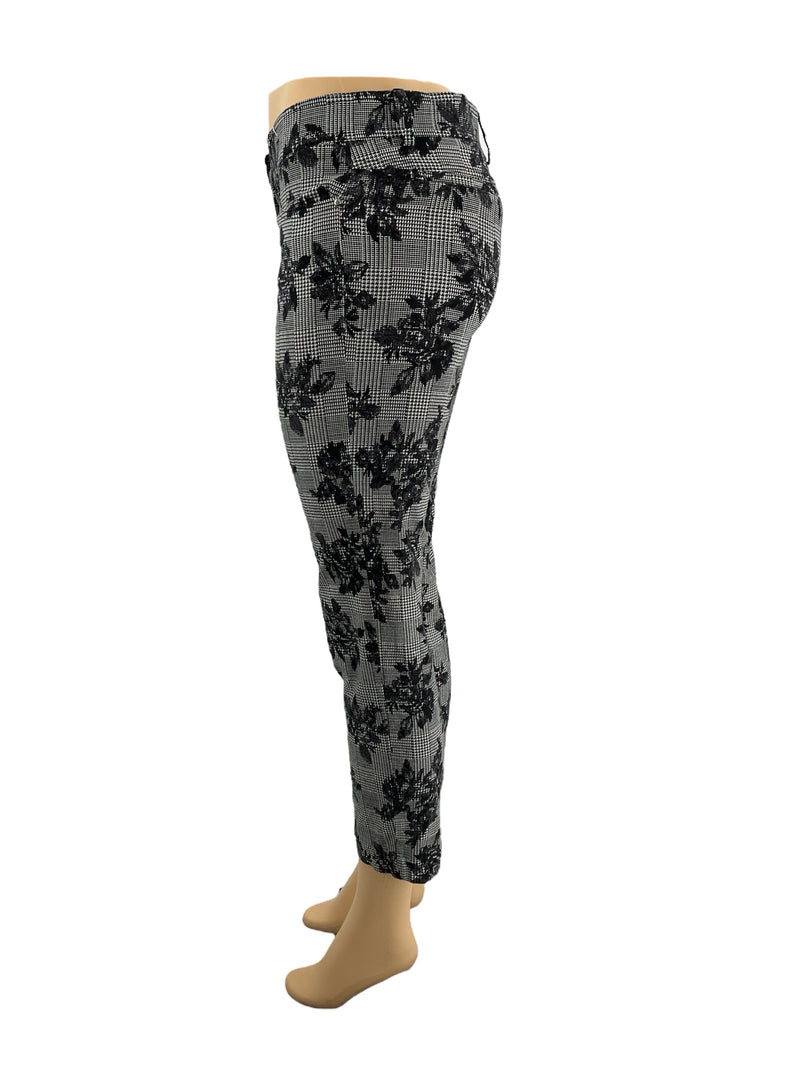 Verve Blues Navy & White Floral Stretch Pants – Size 6, Excellent Condition - Margaret’s Fine Consignment