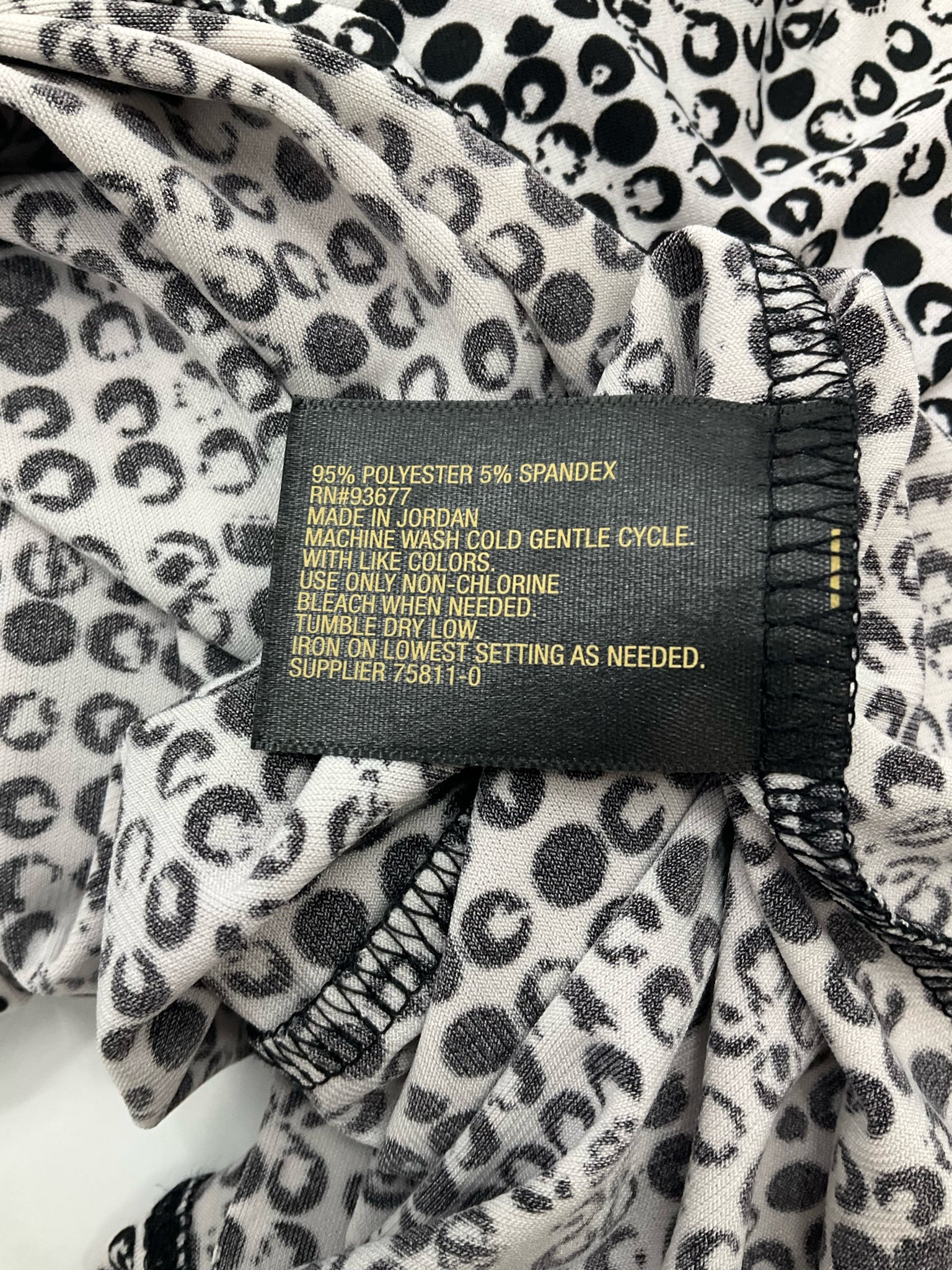 Worthington Black/White Print Pre-Owned Ladies Casual Top -  Size XL Petite