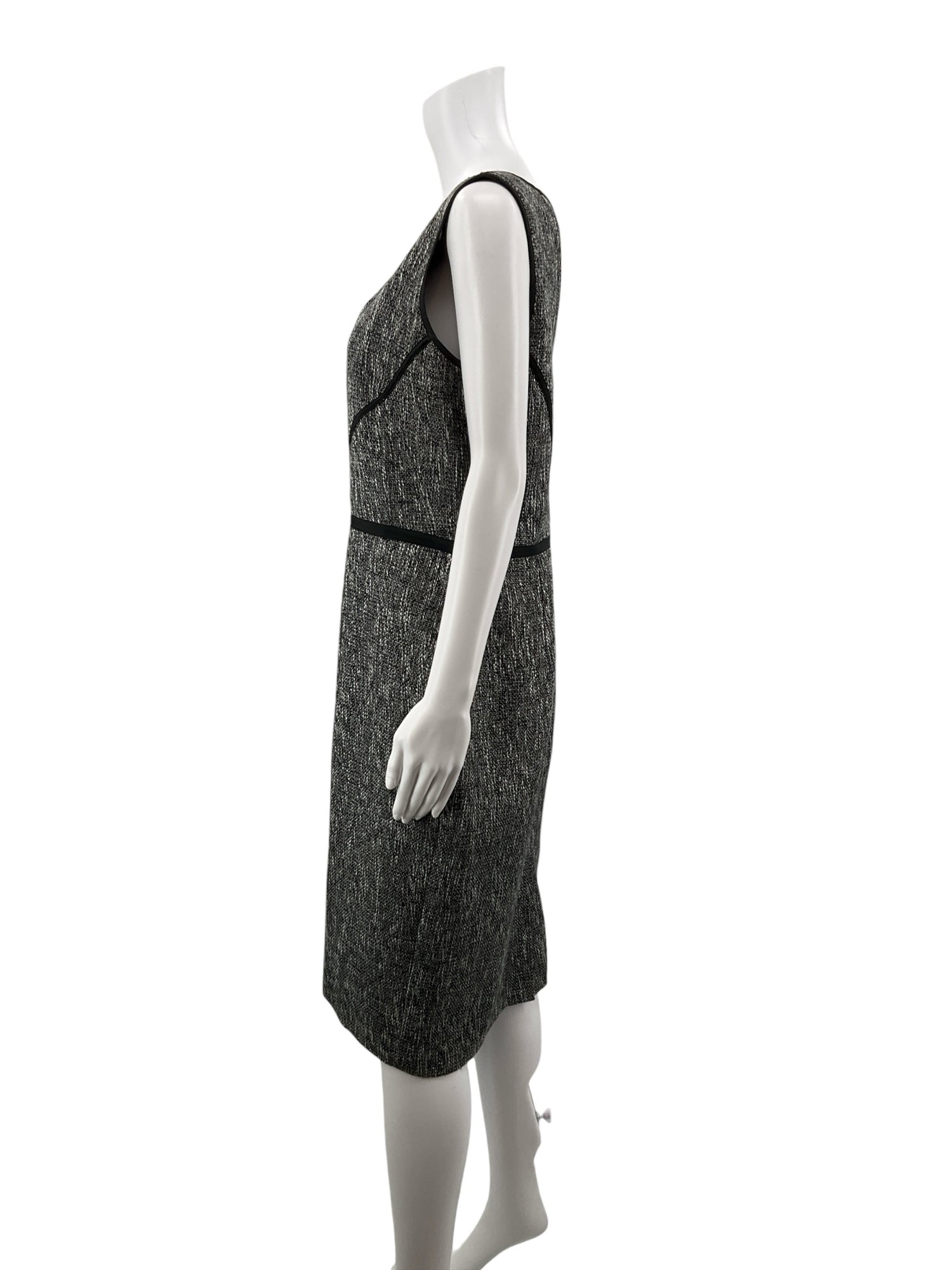 Ann Taylor Black/Gray Solid Pre-Owned Ladies Dress - Size 12