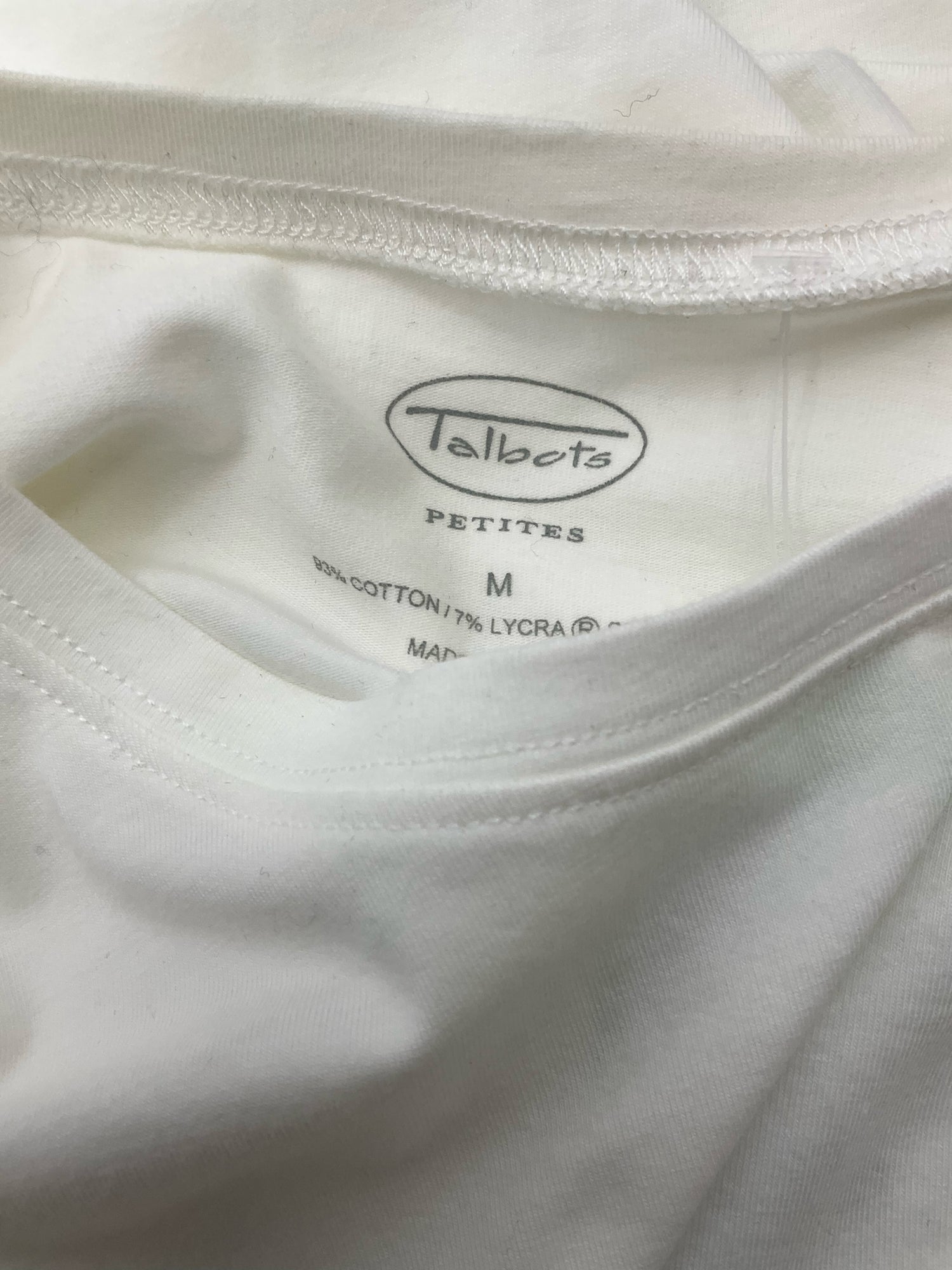 Talbots White Pre-Owned Ladies Top - Size Medium Petite