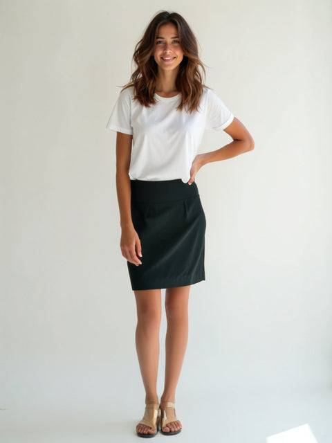 Venus Skirt Size 6 - Margaret’s Fine Consignment