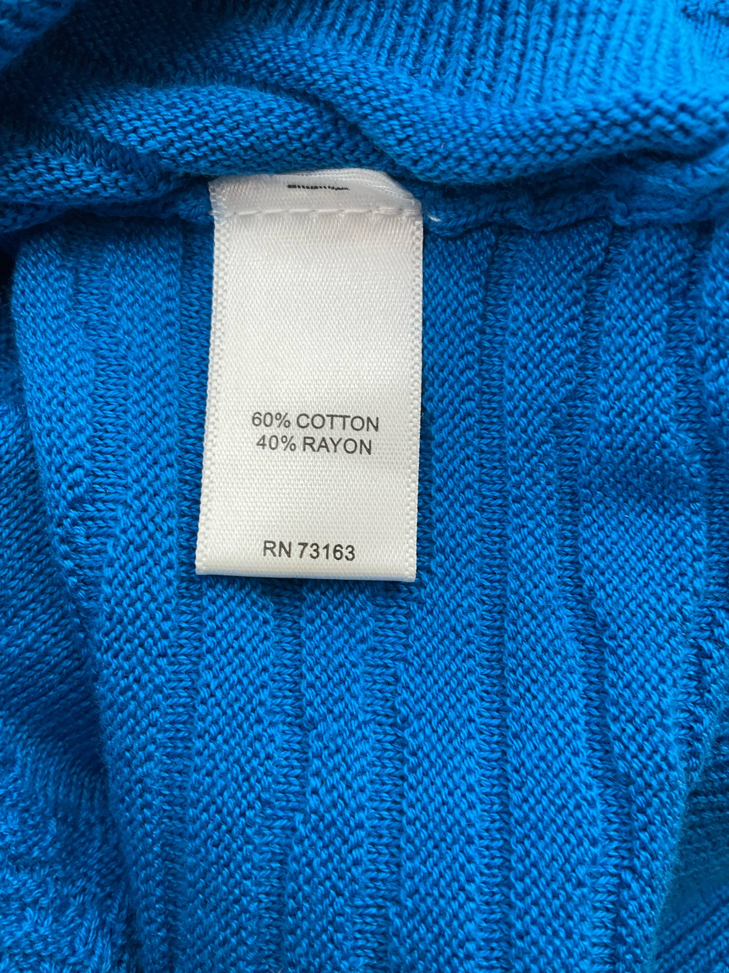 Cable &amp; Gauge Blue Textured Pre-Owned Ladies Top - Size Medium Petite