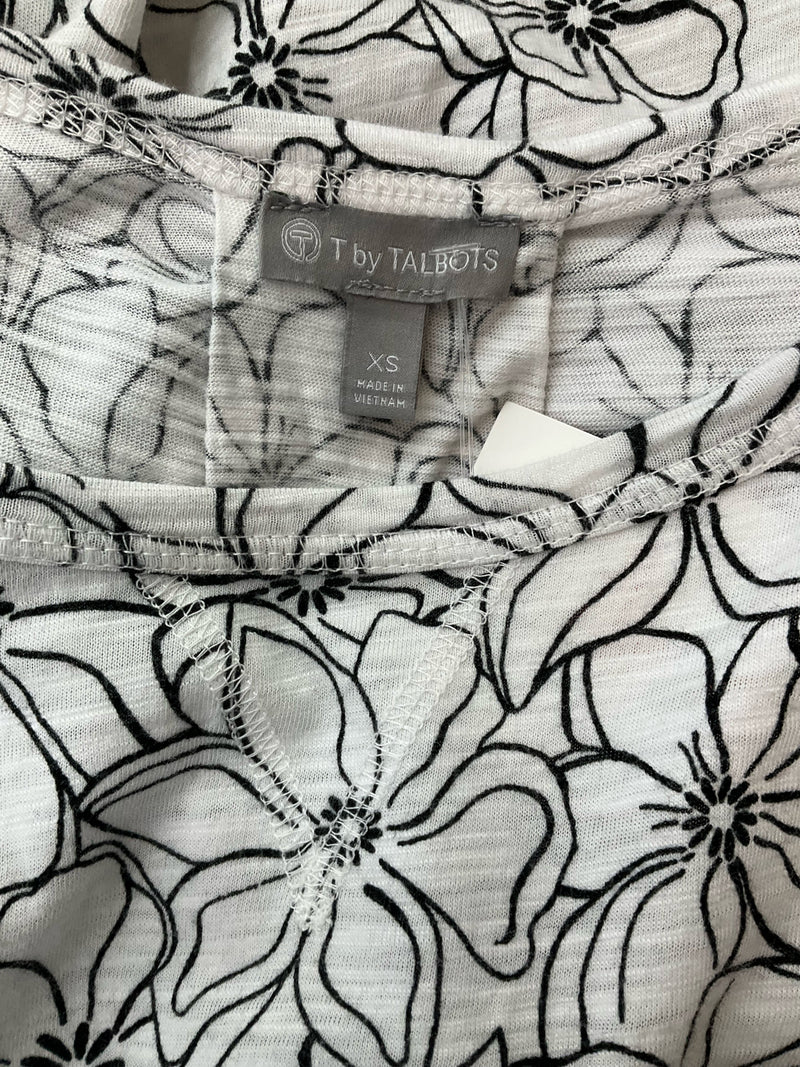 T by Talbots White/Black Floral Pre-Owned Ladies Top - Size XS